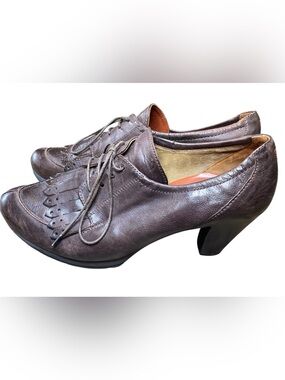 Vintage 90’s Hogl Brown Leather Oxford Shoes Kitten Heel Ankle Boots Lace Up 8.5